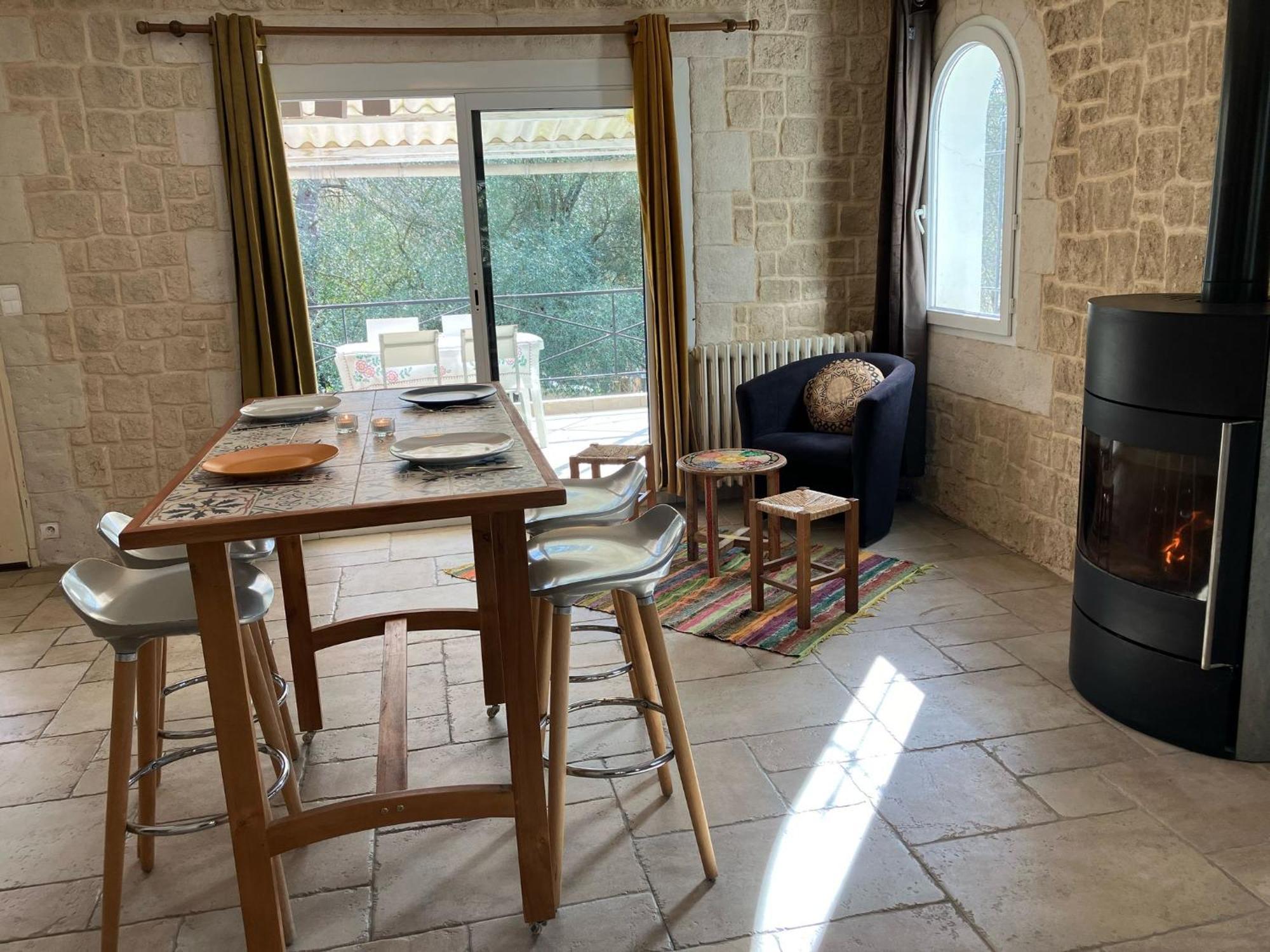 With Private Jacuzzi, Shiatsu & Healthy Food * Ladern-sur-Lauquet