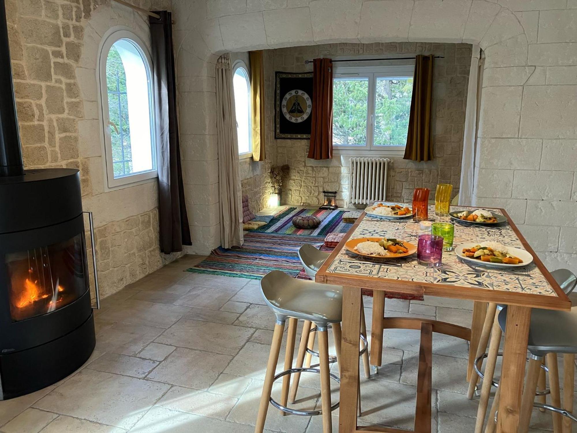 With Private Jacuzzi, Shiatsu & Healthy Food * Ladern-sur-Lauquet